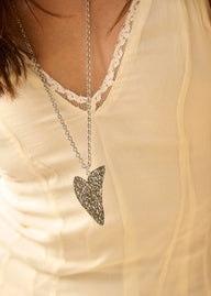 THE SILVER KISS
