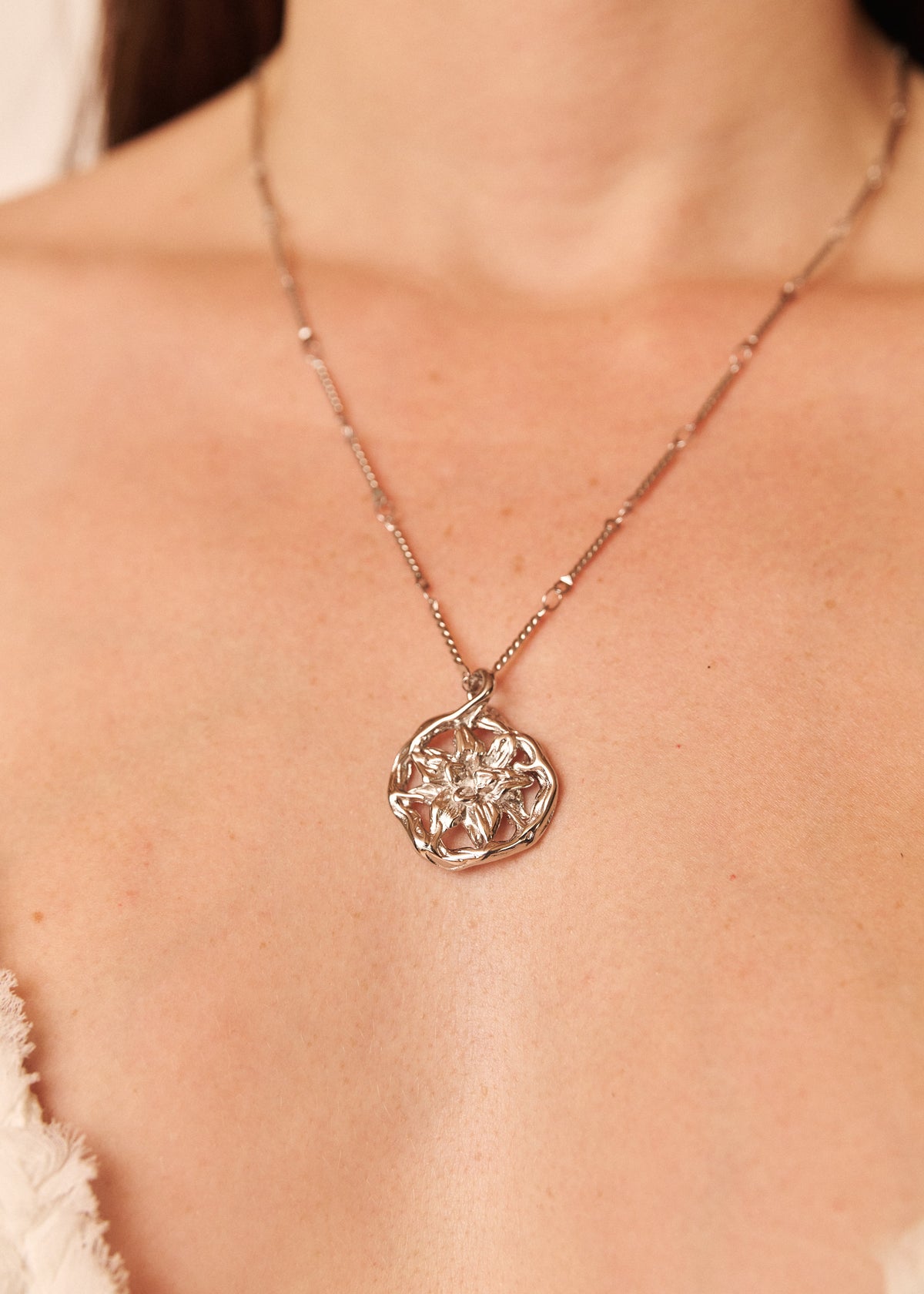 BERGAMOTA NECKLACE PLATA