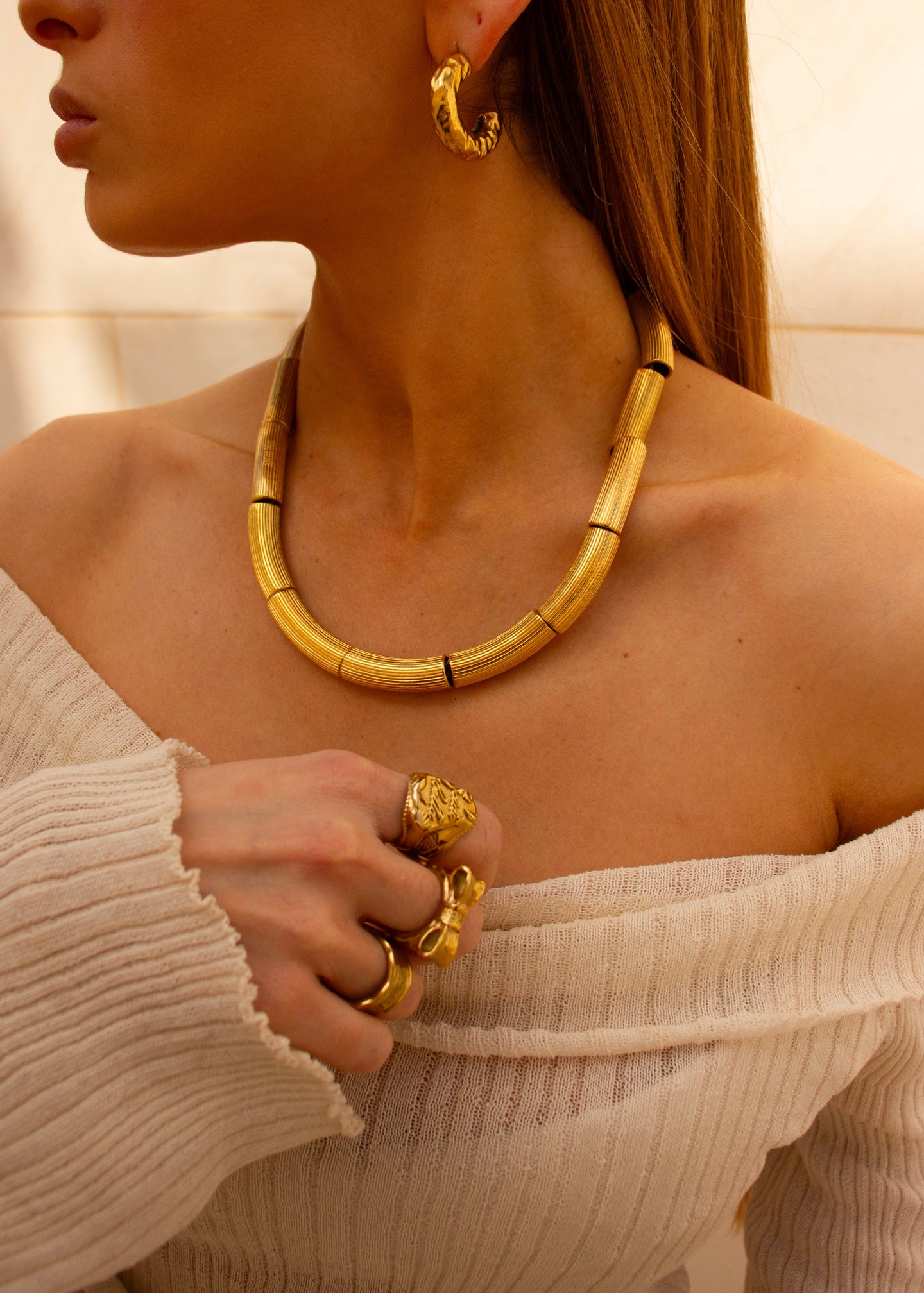 THE MACARONI NECKLACE