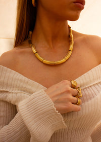 THE MACARONI NECKLACE